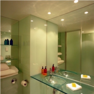 Arredo bagno in vetro